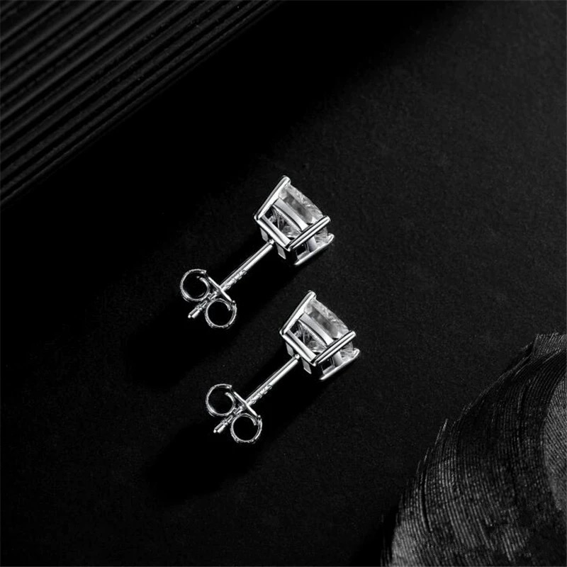 ICECROWN Princess Cut Spark Stud Earrings 925S & VVS Moissanite