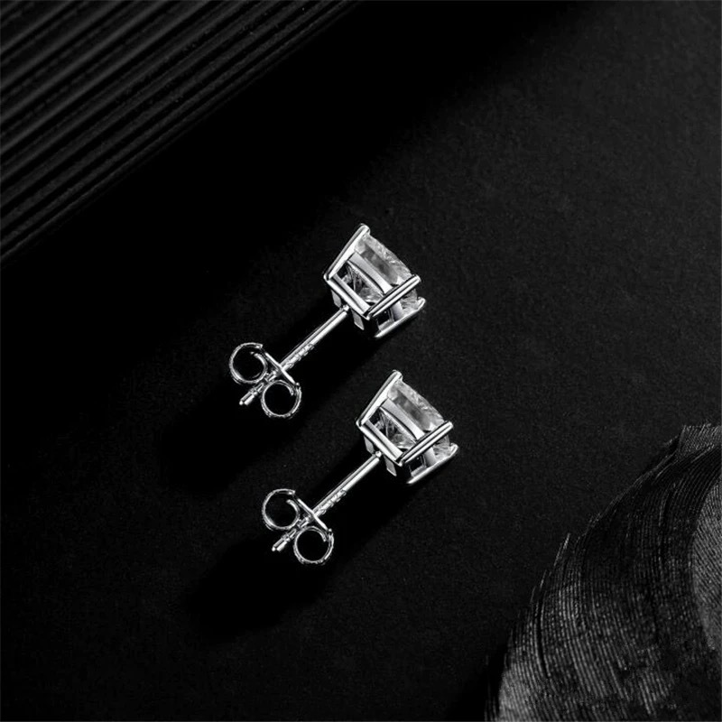 ICECROWN Princess Cut Spark Stud Earrings 925S & VVS Moissanite
