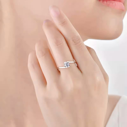 0.5-1ct Round Synthetic Moissanite Ring S925