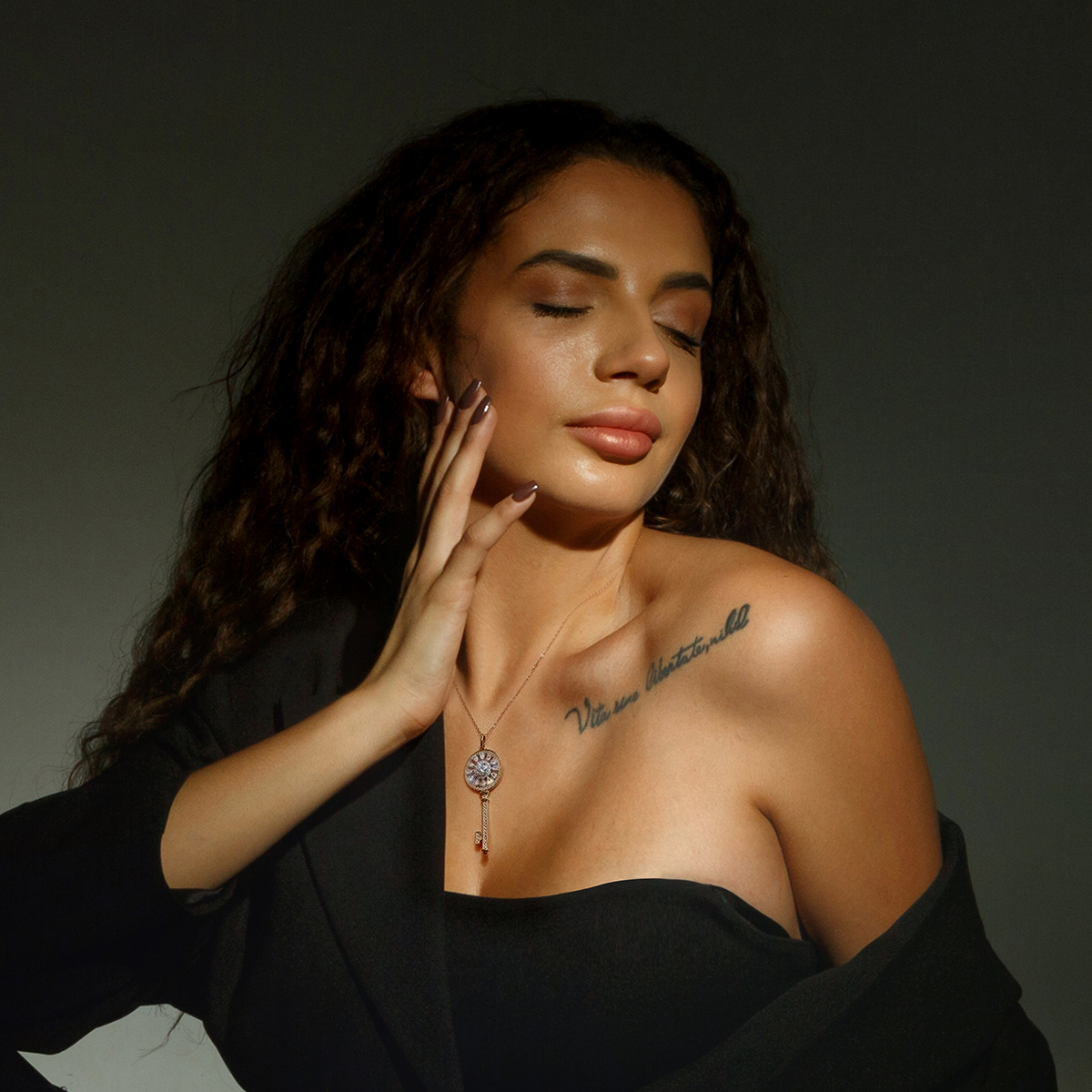 S925 SYNTHETIC MOISSANITE KEY CHARM NECKLACE CHAIN ANNIVERSARY GIFT FOR WOMEN