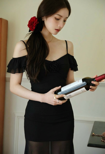 吊带连衣裙长款性感可爱雪纺木耳边袖口透气