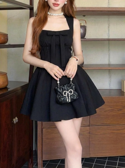 辣妹纯欲风公主裙蝴蝶结千金感无袖收腰连衣裙