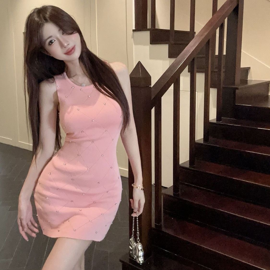 2026年春夏法式设计感小香风背心气质针织修身显瘦辣妹新款连衣裙包臀裙子