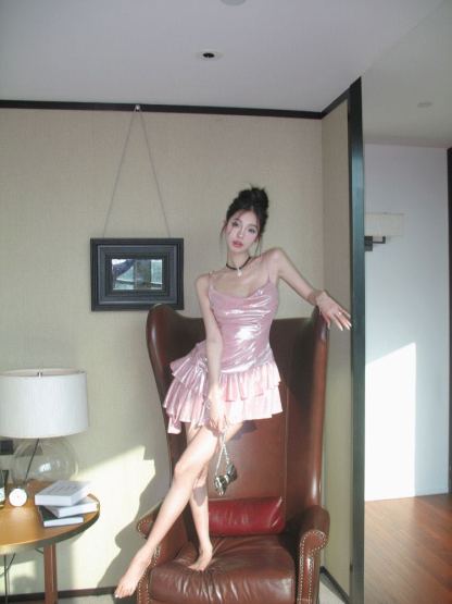 2026春夏季浪漫不规则荷叶边生日公主裙蝴蝶结显瘦吊带连衣裙