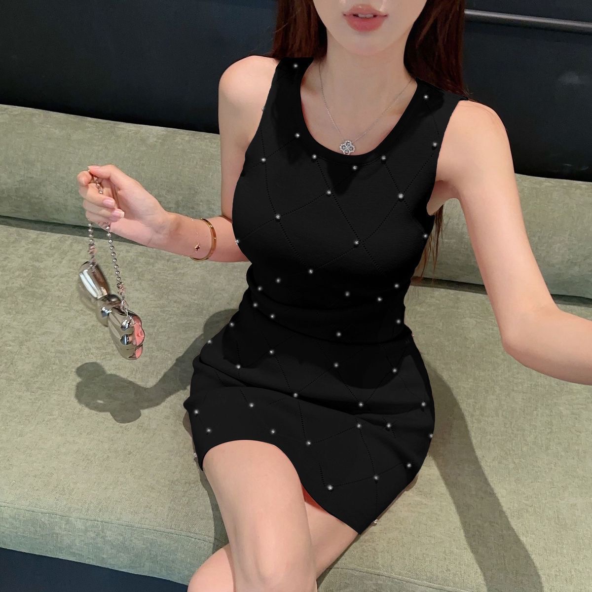 2026年春夏法式设计感小香风背心气质针织修身显瘦辣妹新款连衣裙包臀裙子