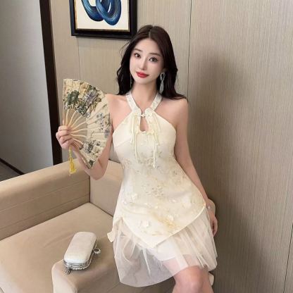 2026春夏季新款中式女装潮绣花网纱拼接露肩设计感小众低胸连衣裙