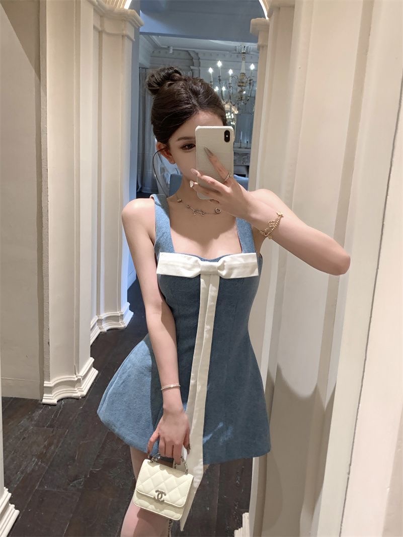 2026年春夏季韩版纯欲甜辣蝴蝶结A字气质高腰修身连衣裙