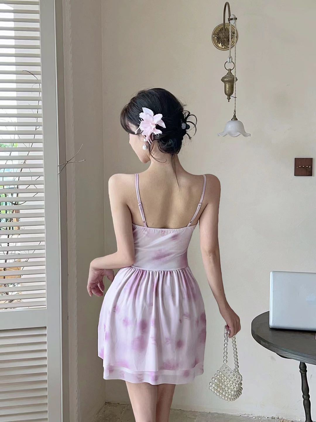 2026春夏纯欲风小清新甜美吊连衣裙小个子收腰花朵飘带网纱蓬蓬裙短裙公主裙子