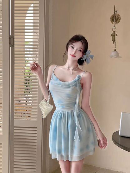 2026春夏纯欲风小清新甜美吊连衣裙小个子收腰花朵飘带网纱蓬蓬裙短裙公主裙子