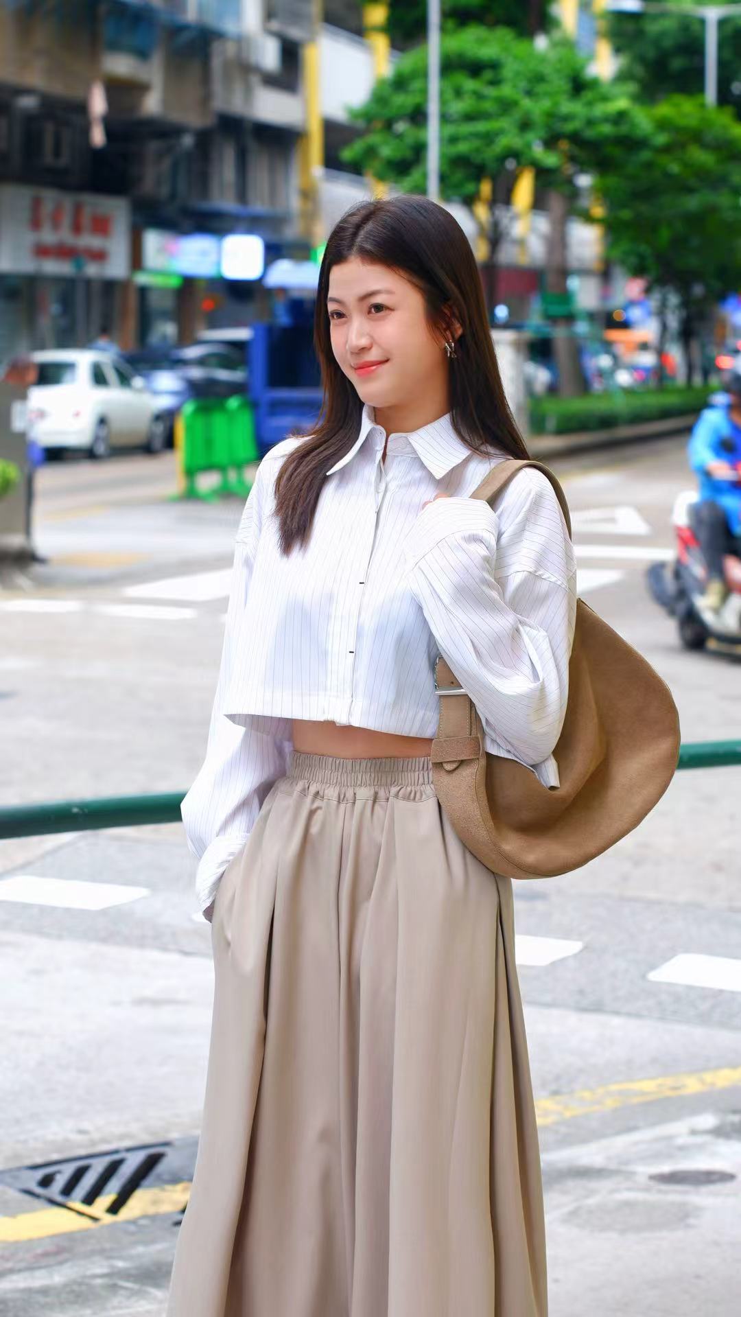 Cropped Shirt 簡約套裝｜垂感極簡風穿搭