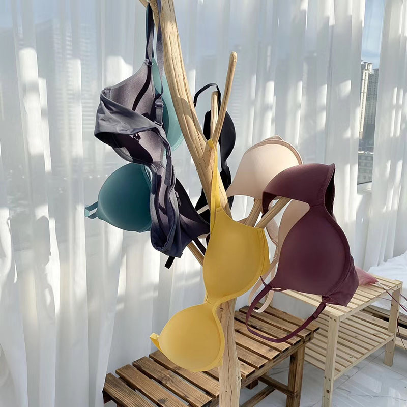 Japanese Style Simple One-Piece Smooth Surface Thin Cup Large Bust Minimizing Bra -SLIQIA