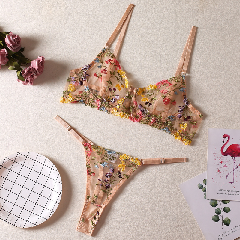 Specialized Sexy Embroidered Small Floral Patchwork Color-Breast-Exposing Bra with Underwire and Thong Lingerie Set