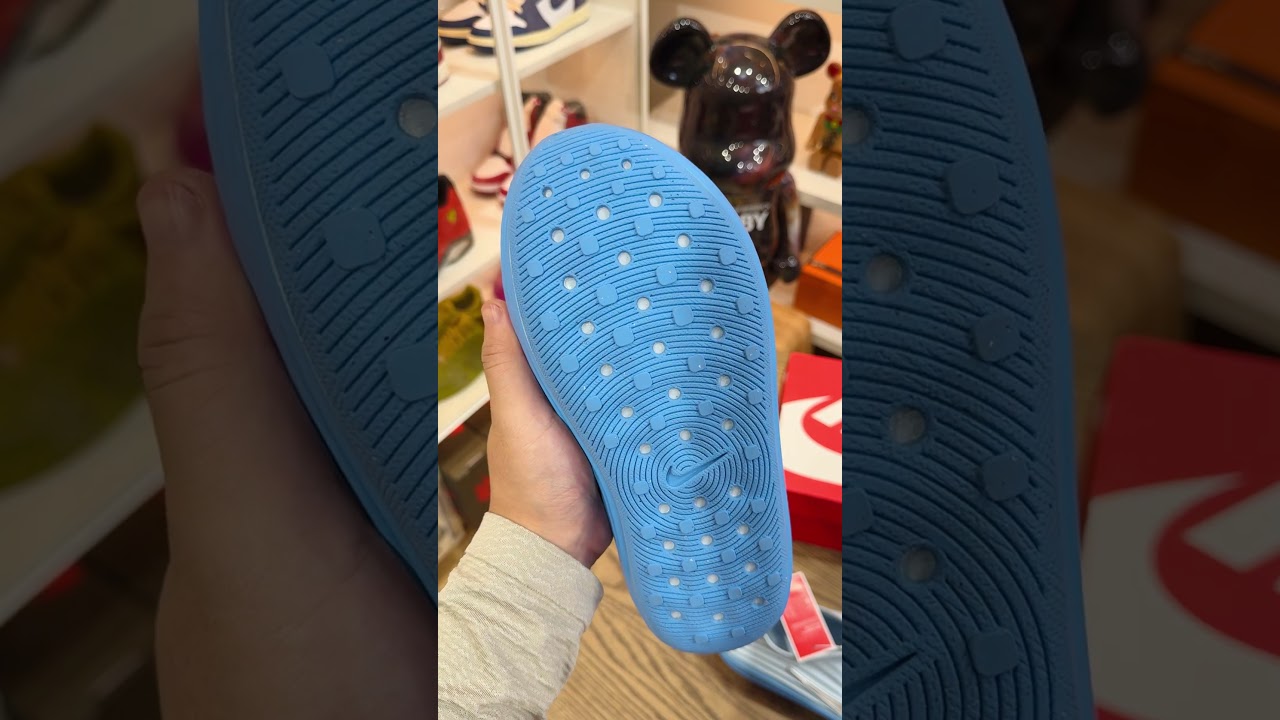 Nike ReactX Rejuven8  简约洞洞鞋 女款 渐变蓝色