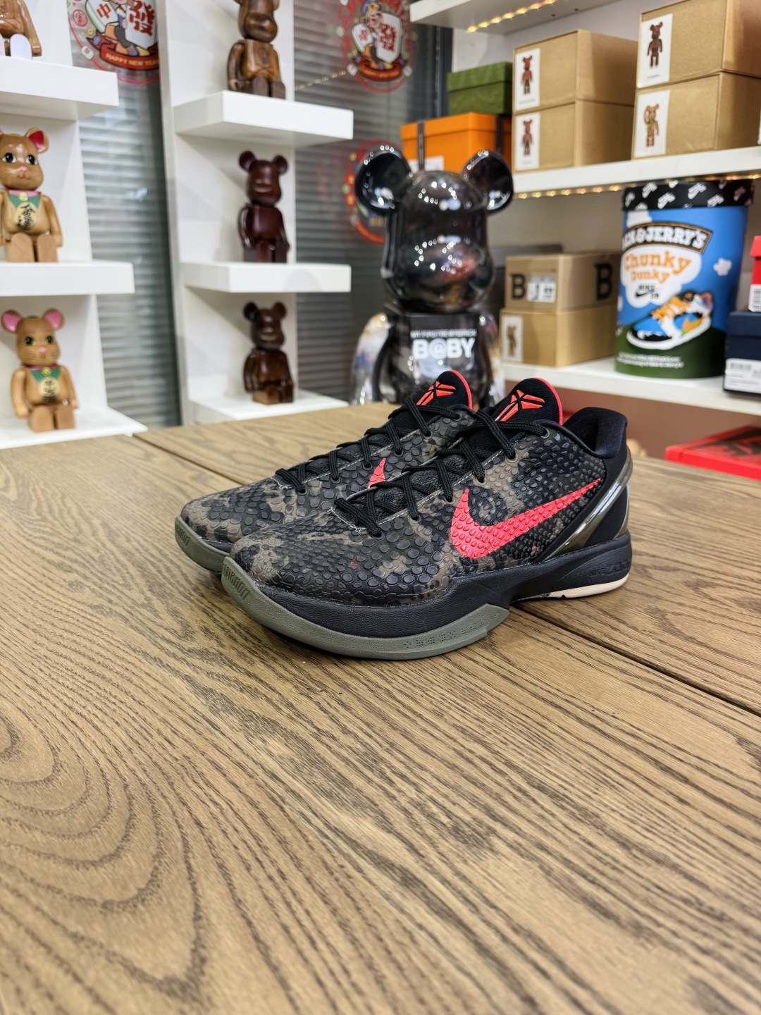 【巔峰產品Ultra】KOBE 6 Protro 黑紅迷彩2024 Italian Camo  FQ3546-001