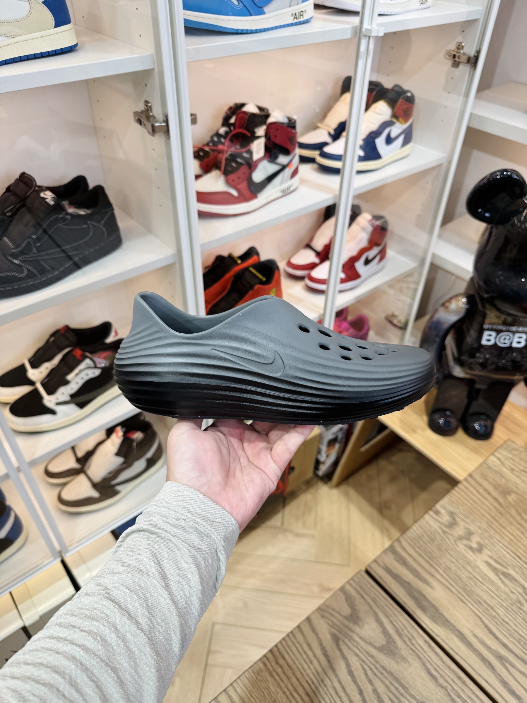 Nike ReactX Rejuven8  简约洞洞鞋 男女同款 黑绿