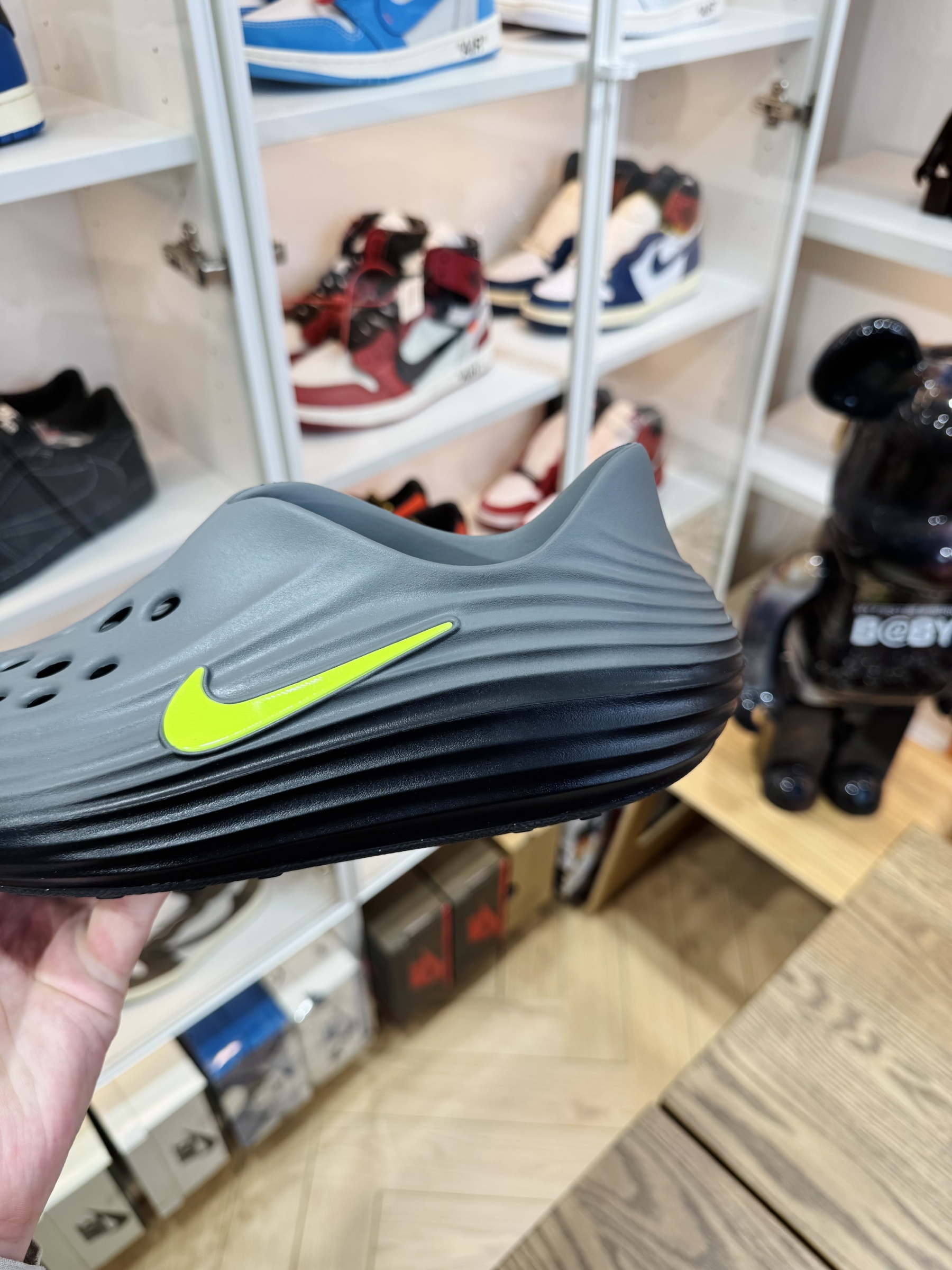 Nike ReactX Rejuven8  简约洞洞鞋 男女同款 黑绿