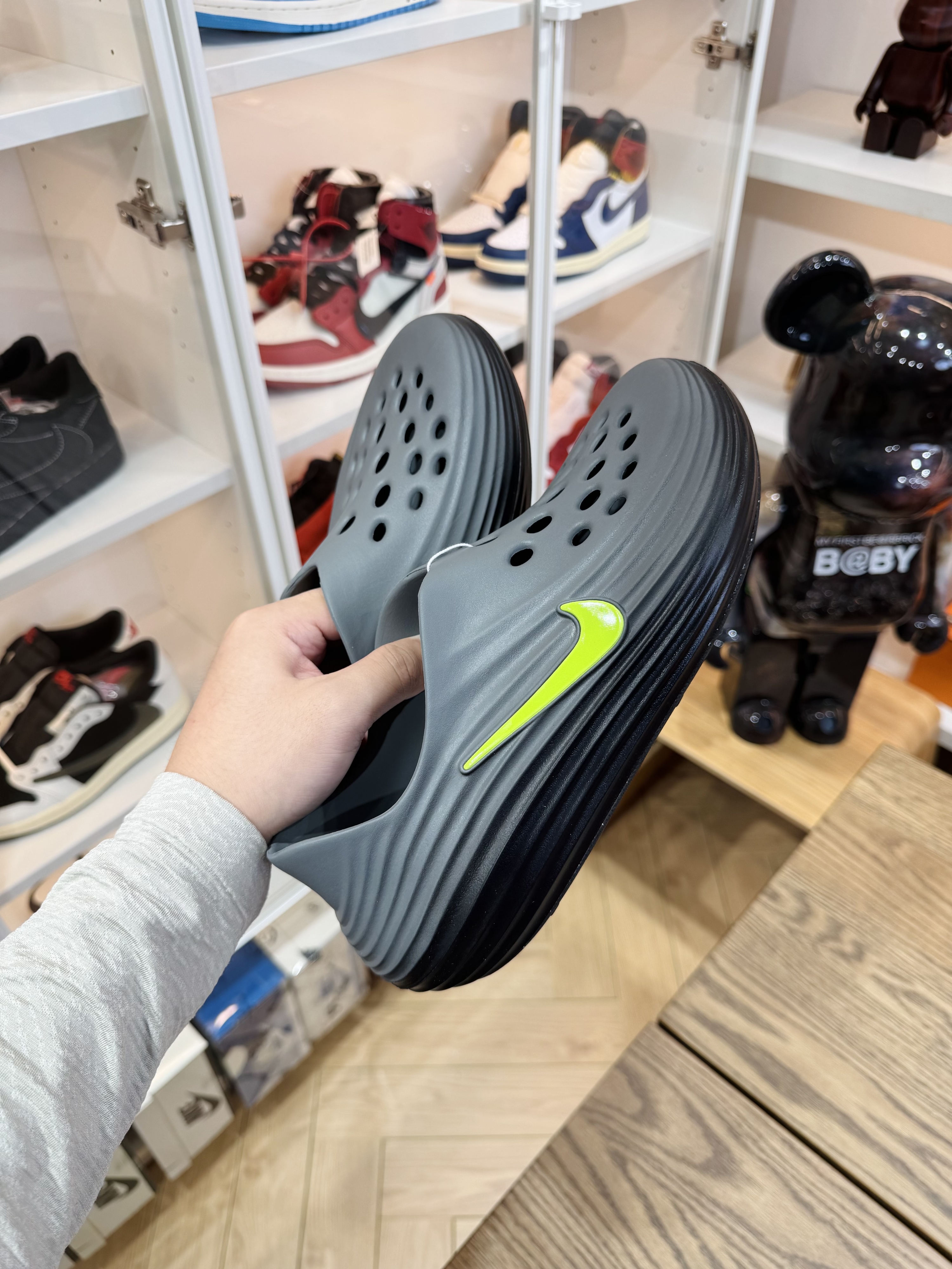 Nike ReactX Rejuven8  简约洞洞鞋 男女同款 黑绿