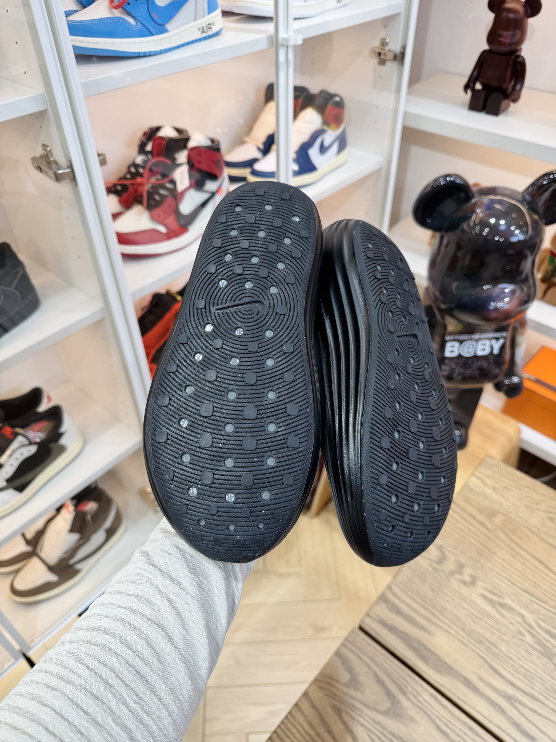 Nike ReactX Rejuven8  简约洞洞鞋 男女同款 黑绿