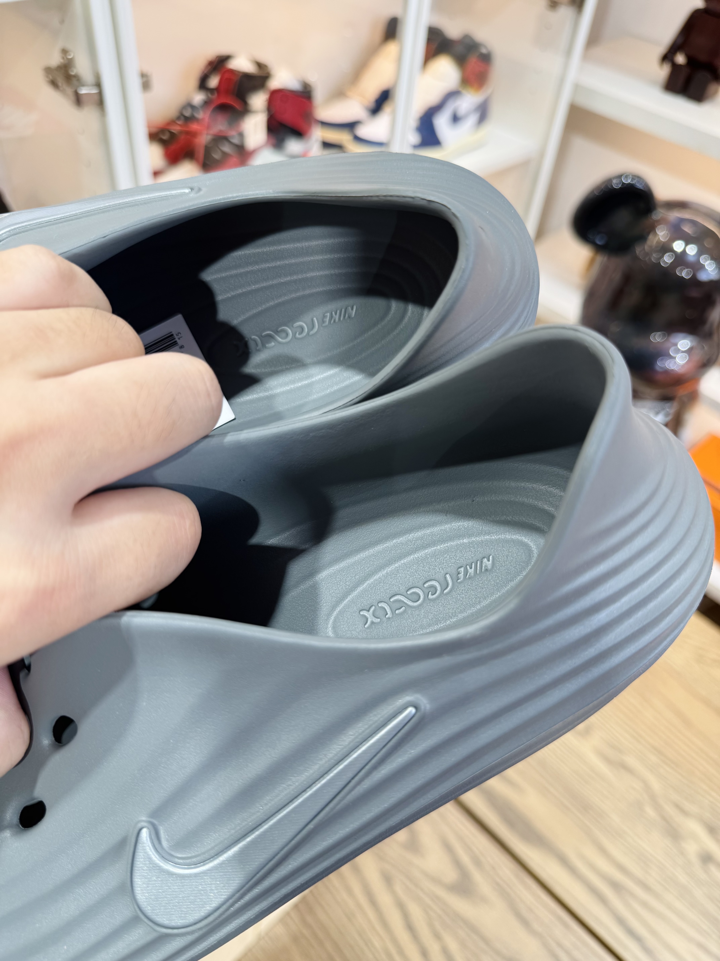 Nike ReactX Rejuven8  简约洞洞鞋 男女同款 烟灰色