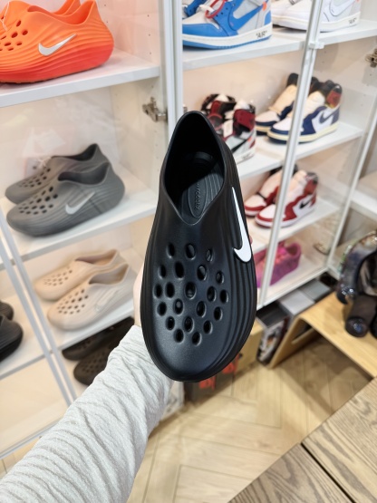 Nike ReactX Rejuven8  简约洞洞鞋 男女同款 黑色白钩定制