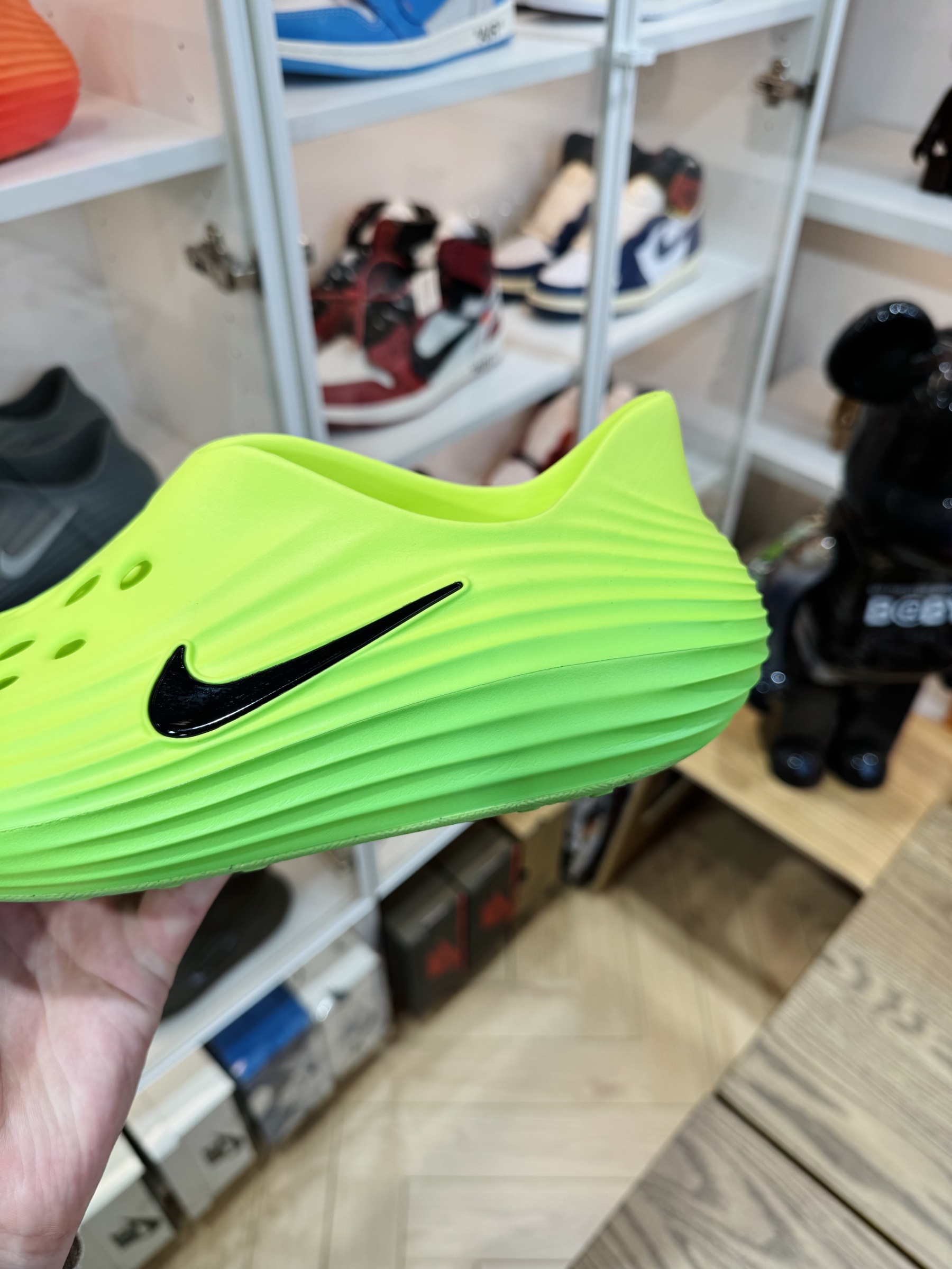 Nike ReactX Rejuven8  简约洞洞鞋 男女同款 绿色