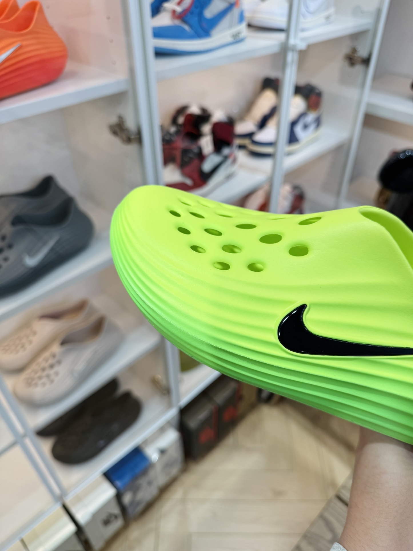 Nike ReactX Rejuven8  简约洞洞鞋 男女同款 绿色