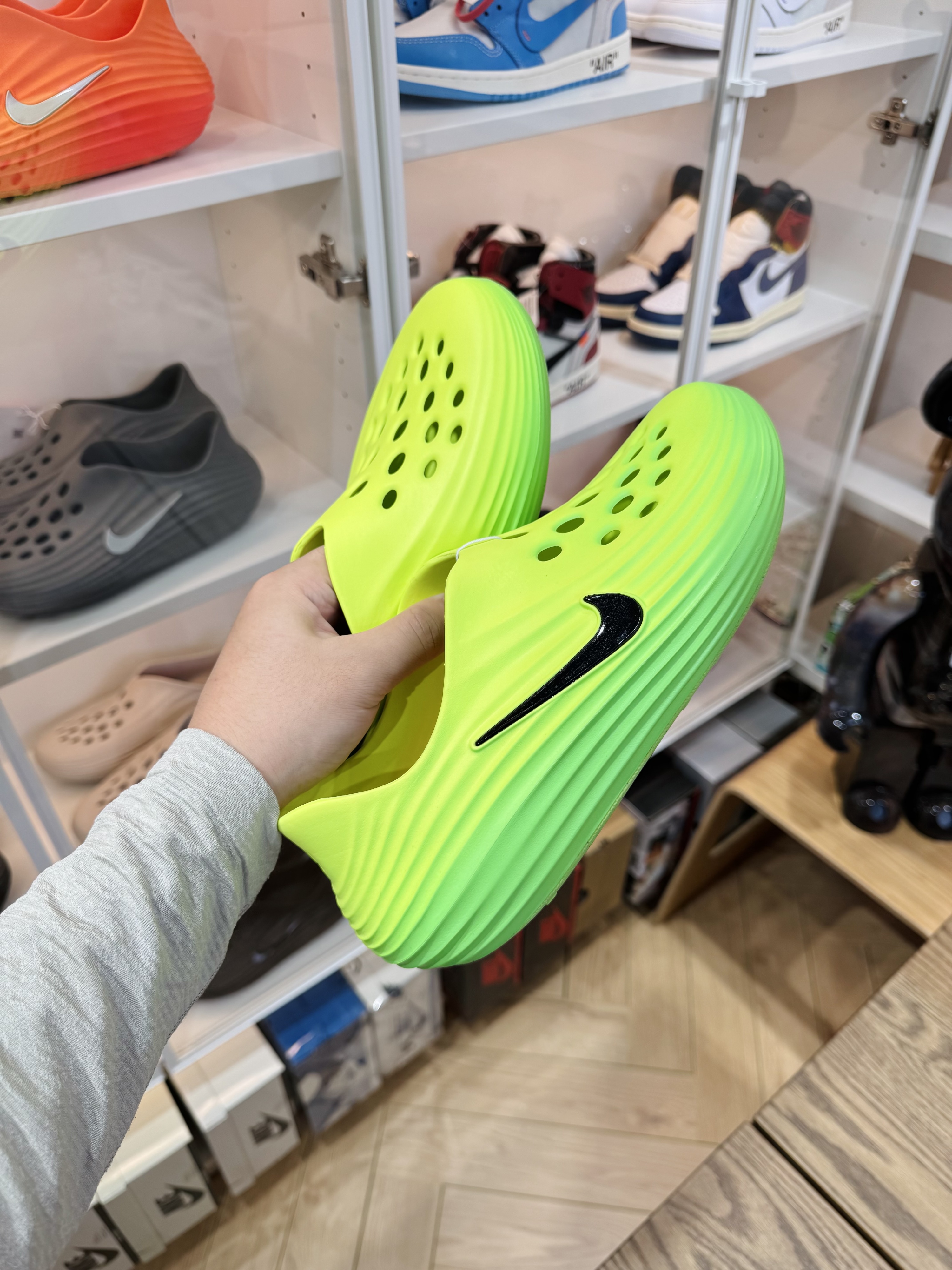 Nike ReactX Rejuven8  简约洞洞鞋 男女同款 绿色