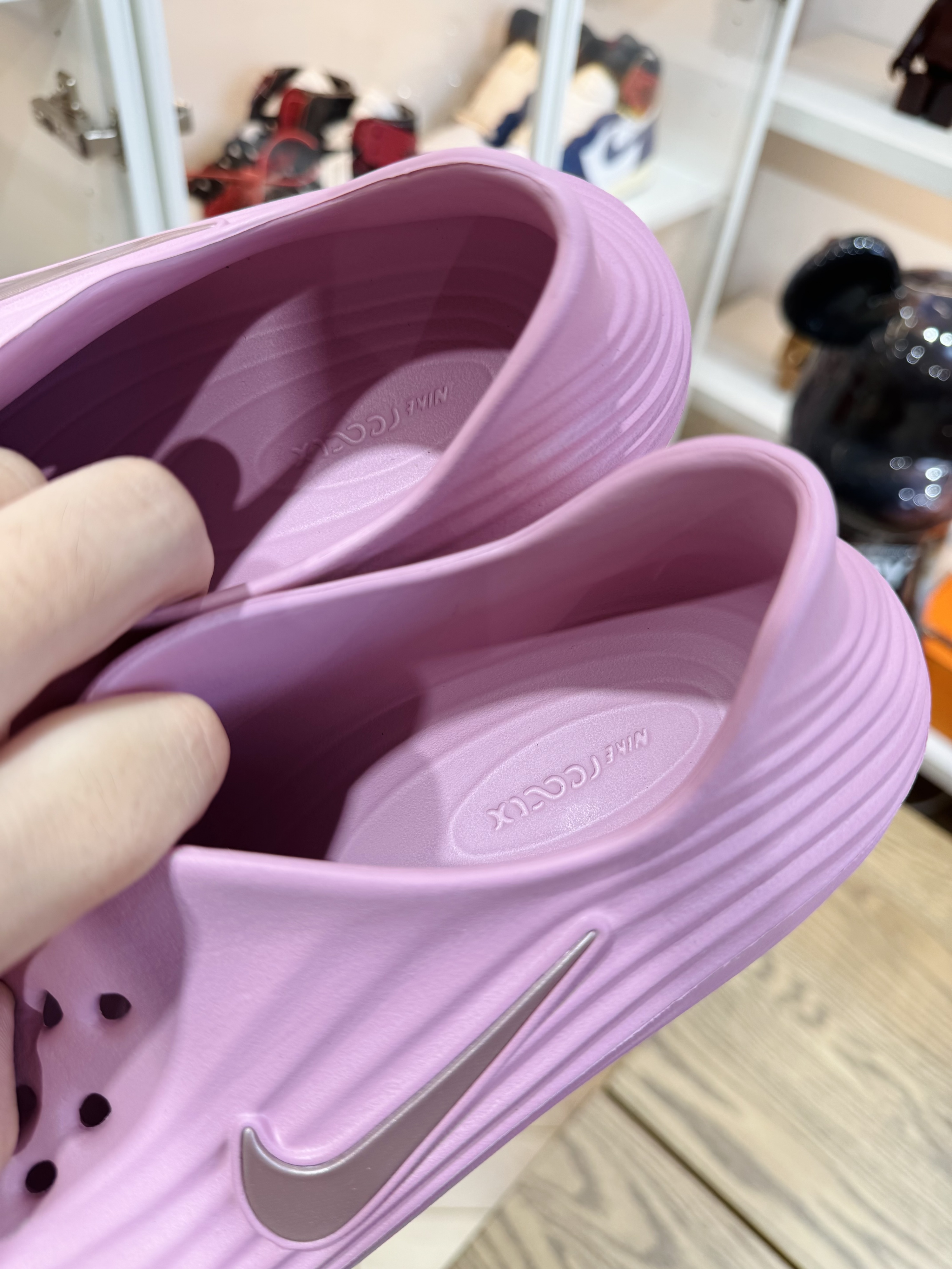 Nike ReactX Rejuven8  简约洞洞鞋 女款 粉色