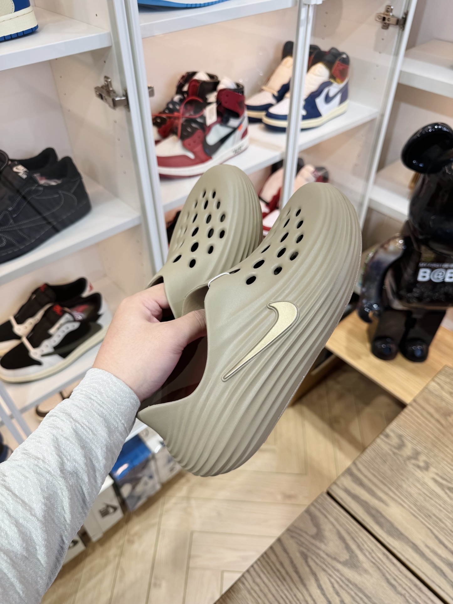 Nike ReactX Rejuven8  简约洞洞鞋 男女同款 卡其色