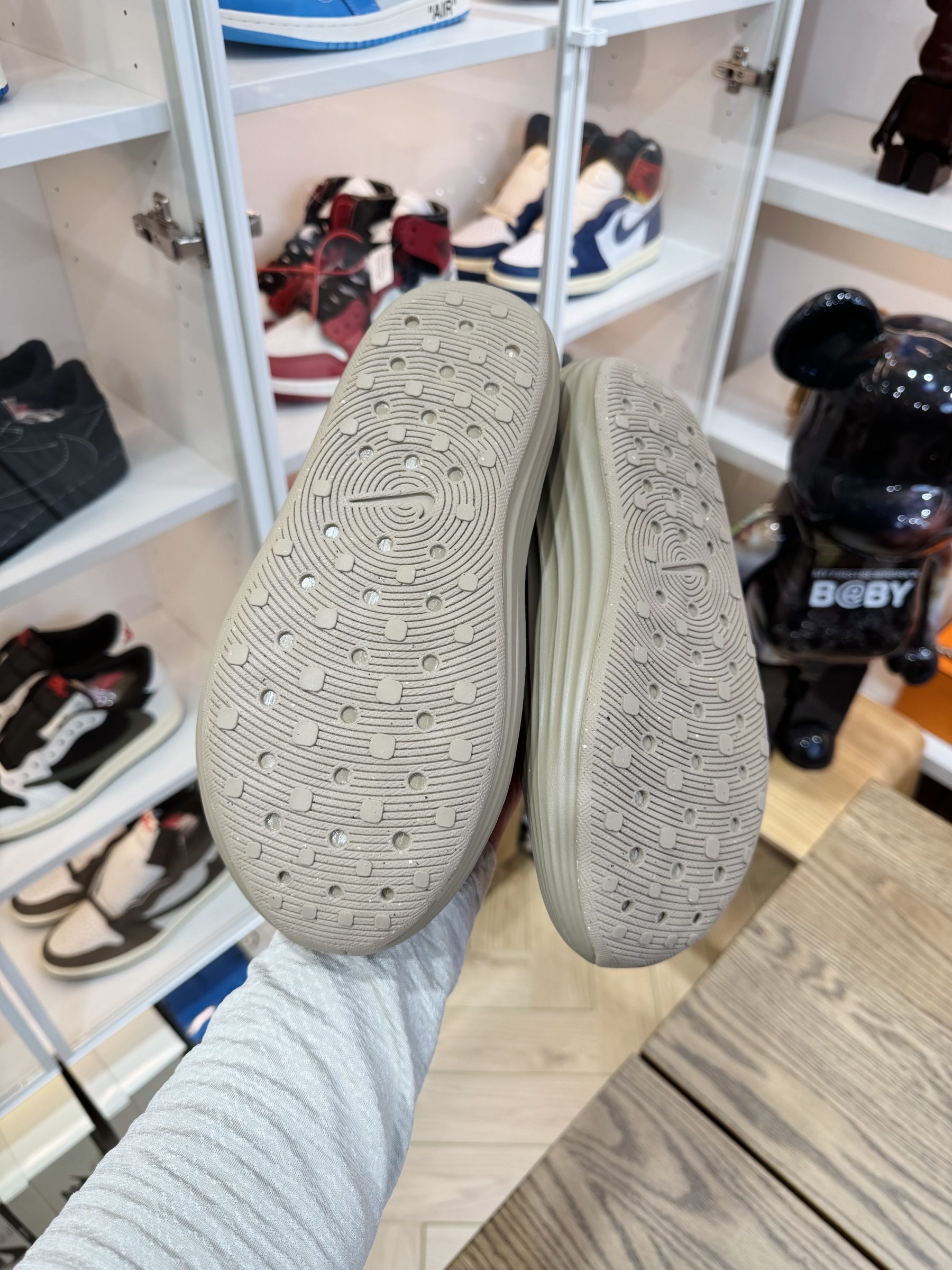 Nike ReactX Rejuven8  简约洞洞鞋 男女同款 卡其色