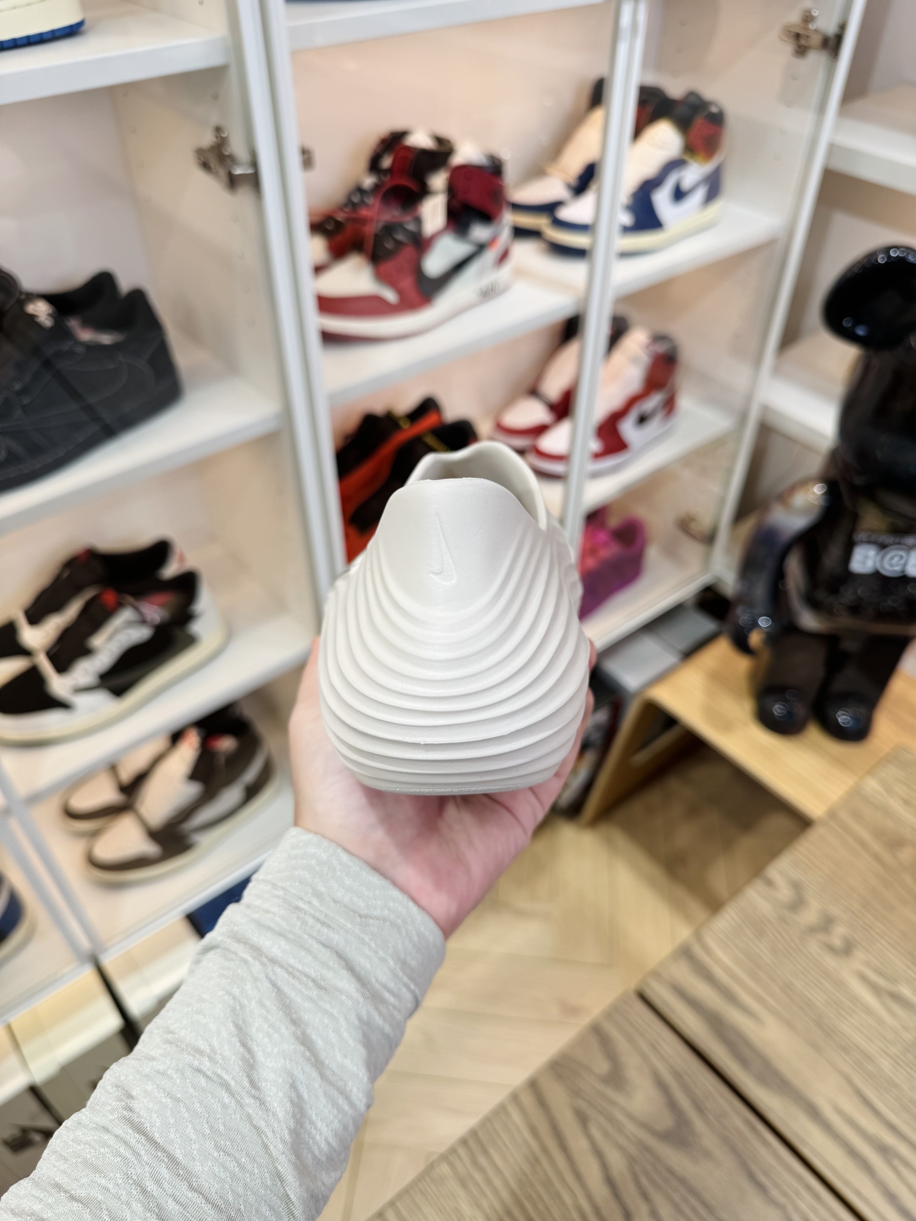 Nike ReactX Rejuven8  简约洞洞鞋 男女同款 浅金棕