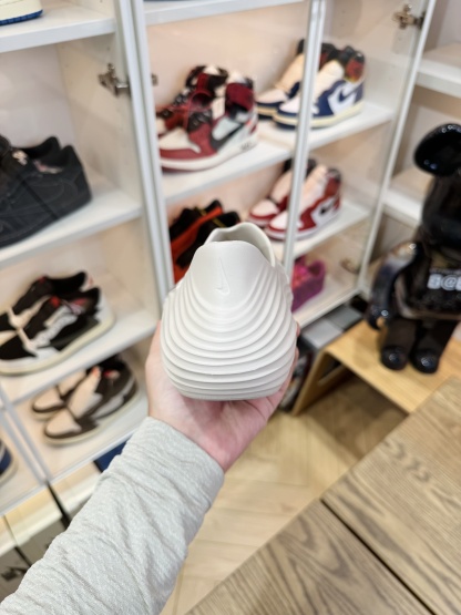 Nike ReactX Rejuven8  简约洞洞鞋 男女同款 浅金棕