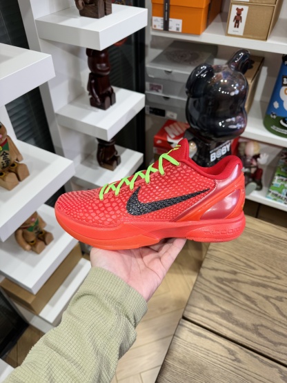 Kobe 6 Reverse 反轉青蜂俠 Ultra產品上新
