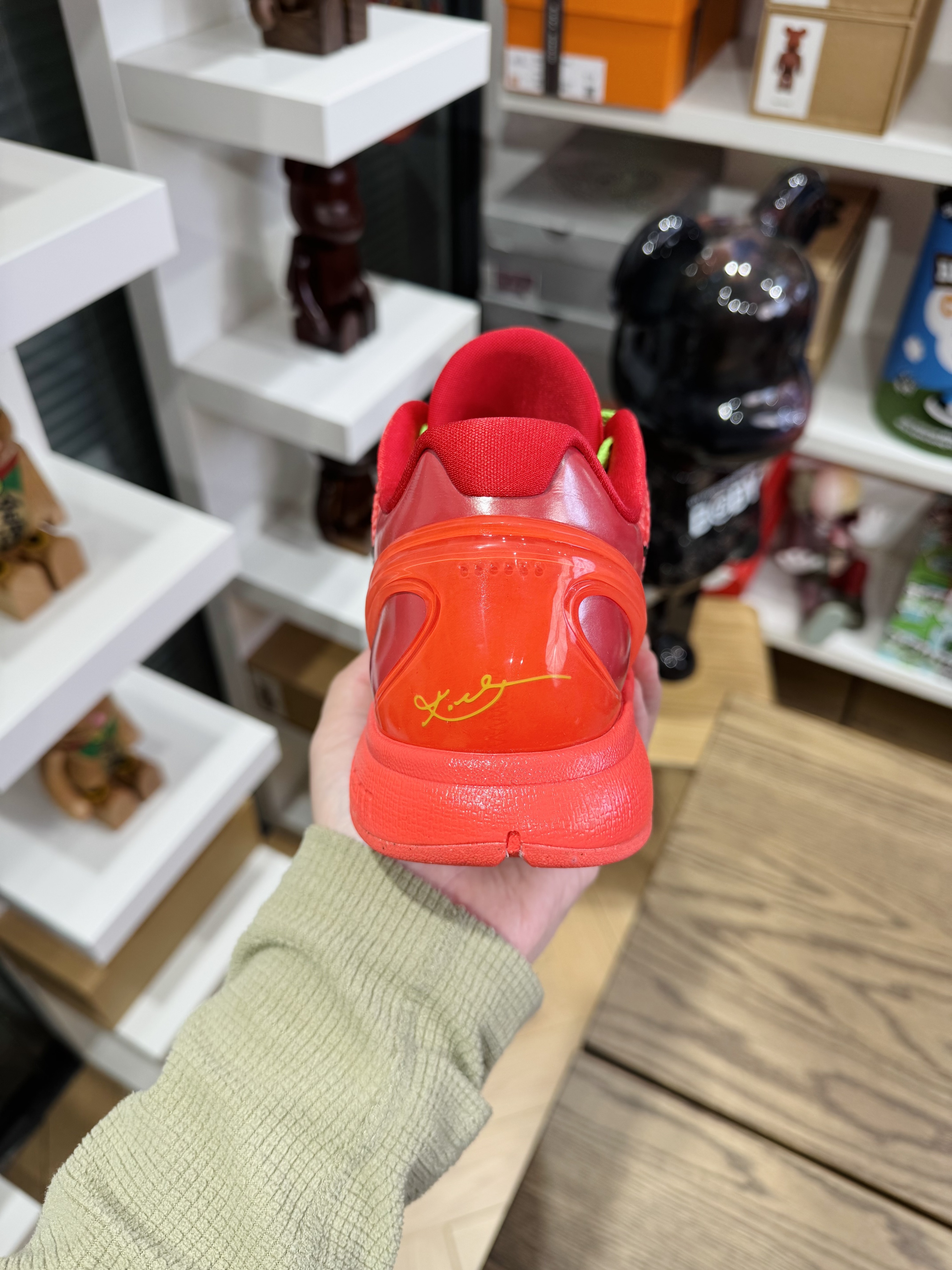 Kobe 6 Reverse 反轉青蜂俠 Ultra產品上新