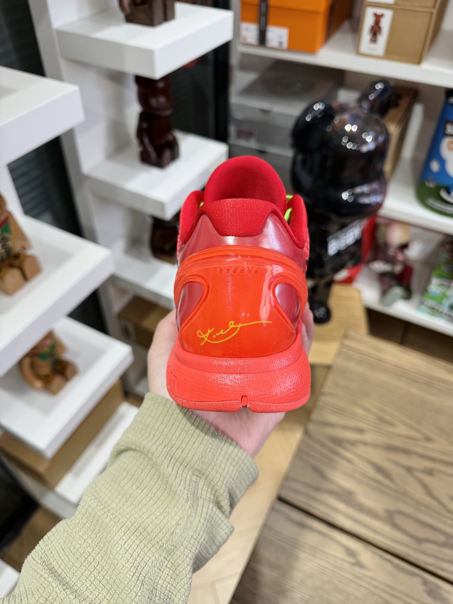 Kobe 6 Reverse 反轉青蜂俠 Ultra產品上新