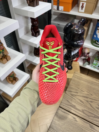 Kobe 6 Reverse 反轉青蜂俠 Ultra產品上新
