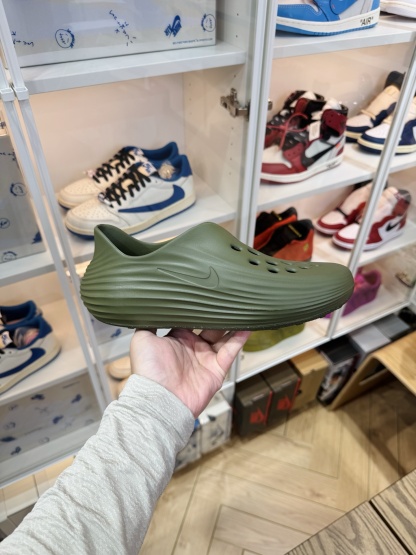 Nike ReactX Rejuven8 简约洞洞鞋 男女同款 翠綠 HV5060-201