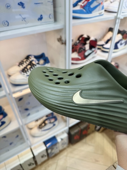 Nike ReactX Rejuven8 简约洞洞鞋 男女同款 翠綠 HV5060-201