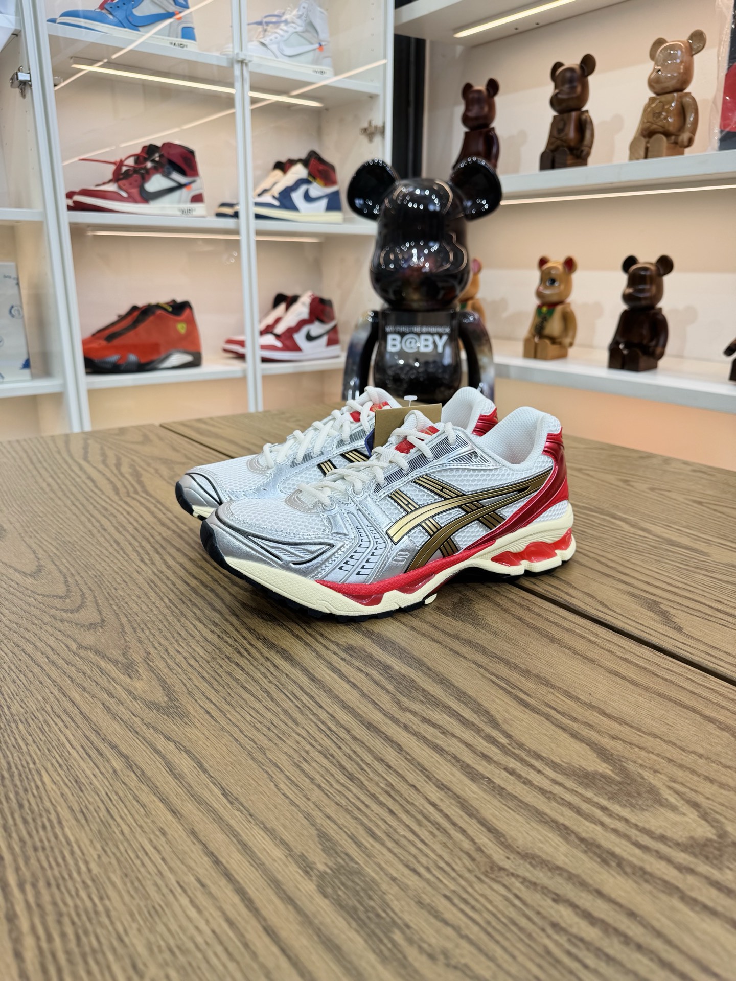 Kayano 14 Sneaker Politics 緩震跑步鞋 男女同款 白銀色 1203A692-100