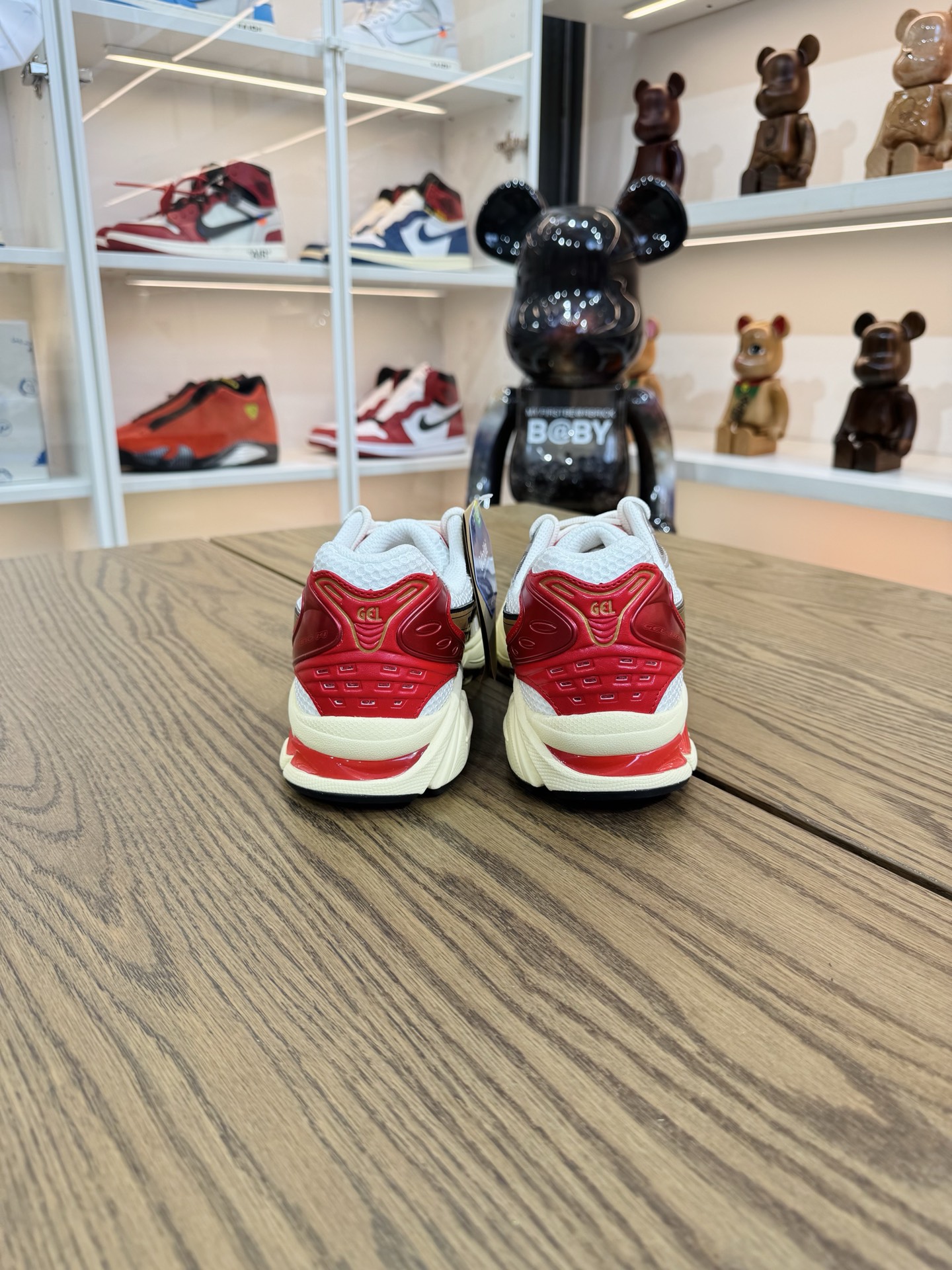 Kayano 14 Sneaker Politics 緩震跑步鞋 男女同款 白銀色 1203A692-100