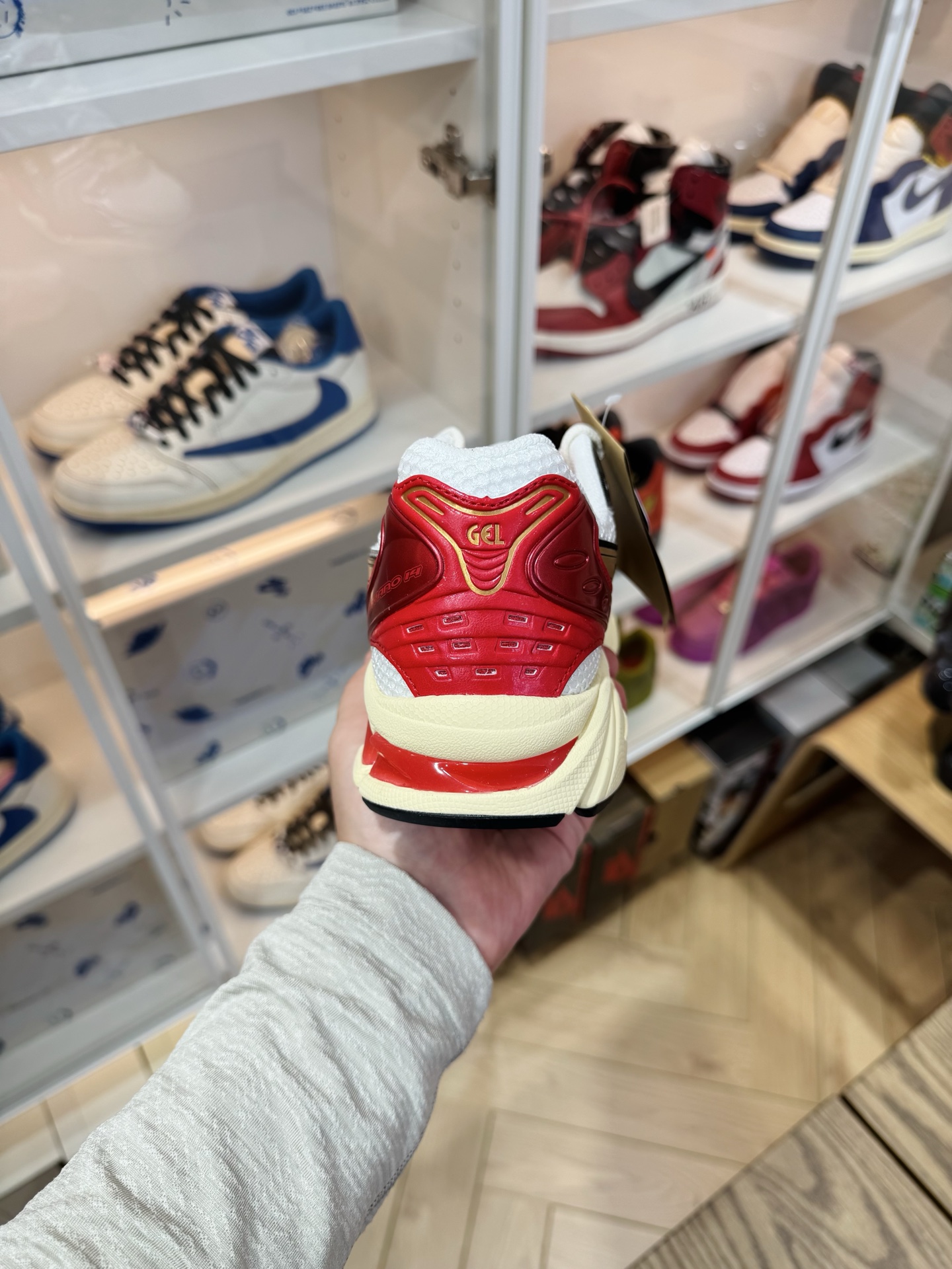 Kayano 14 Sneaker Politics 緩震跑步鞋 男女同款 白銀色 1203A692-100