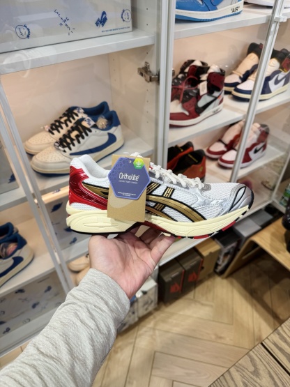 Kayano 14 Sneaker Politics 緩震跑步鞋 男女同款 白銀色 1203A692-100