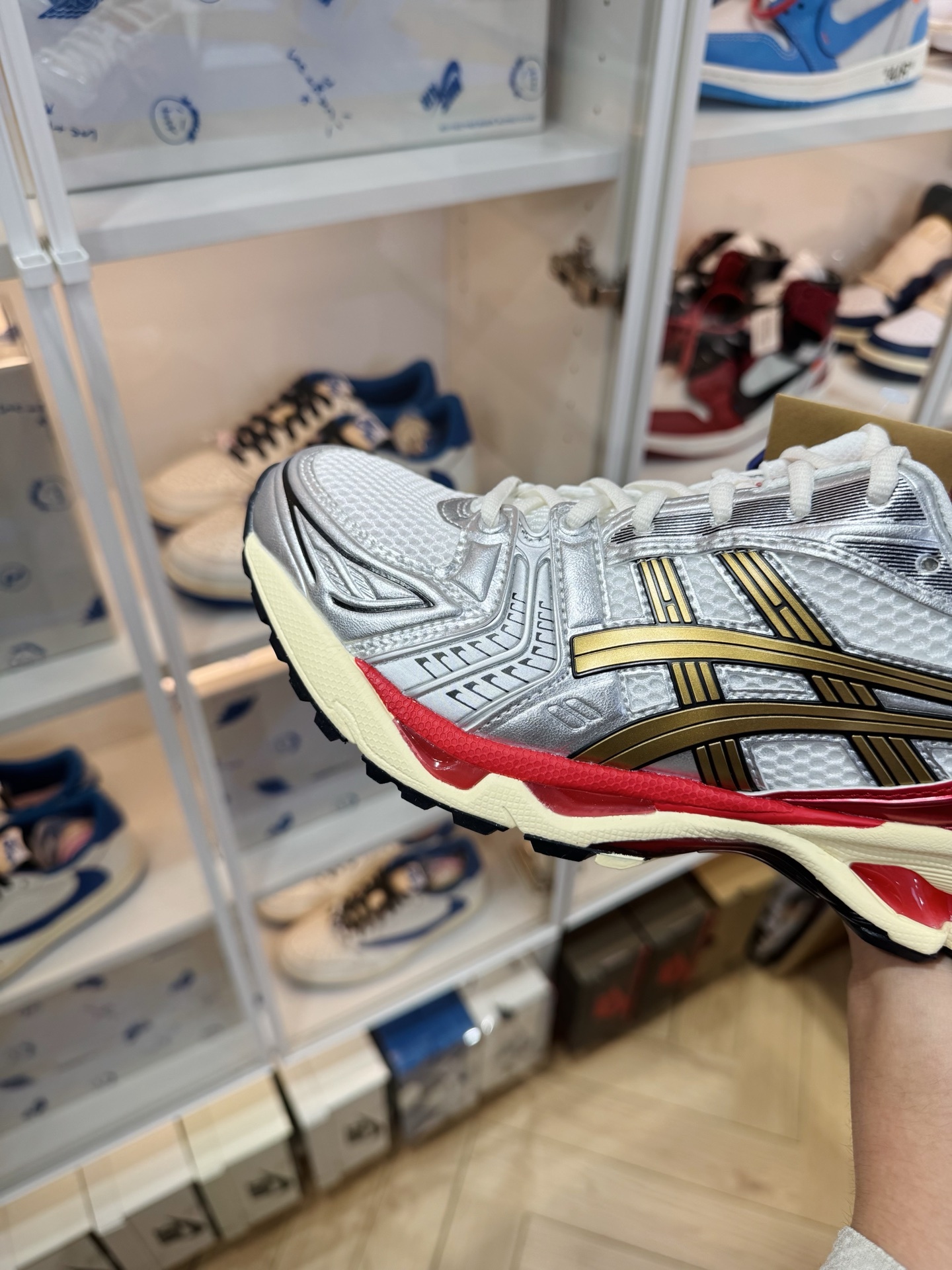 Kayano 14 Sneaker Politics 緩震跑步鞋 男女同款 白銀色 1203A692-100