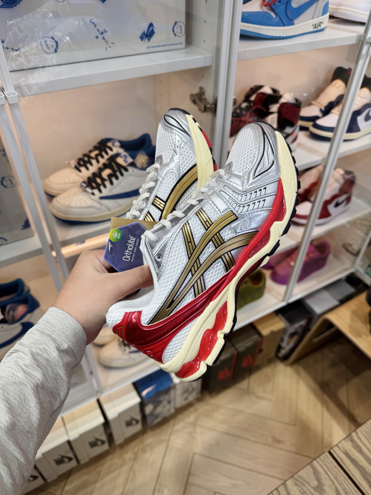 Kayano 14 Sneaker Politics 緩震跑步鞋 男女同款 白銀色 1203A692-100
