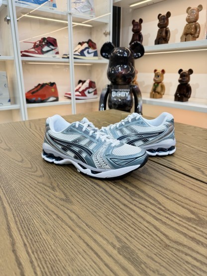 Kayano 14 White Fjord Grey 緩震跑步鞋 男女同款 白灰色1203A537-106