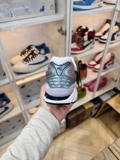 Kayano 14 White Fjord Grey 緩震跑步鞋 男女同款 白灰色1203A537-106