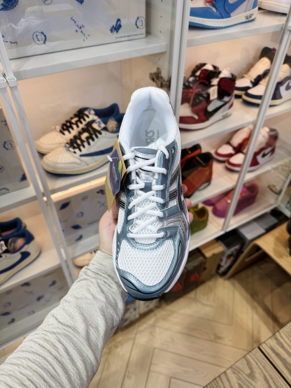 Kayano 14 White Fjord Grey 緩震跑步鞋 男女同款 白灰色1203A537-106