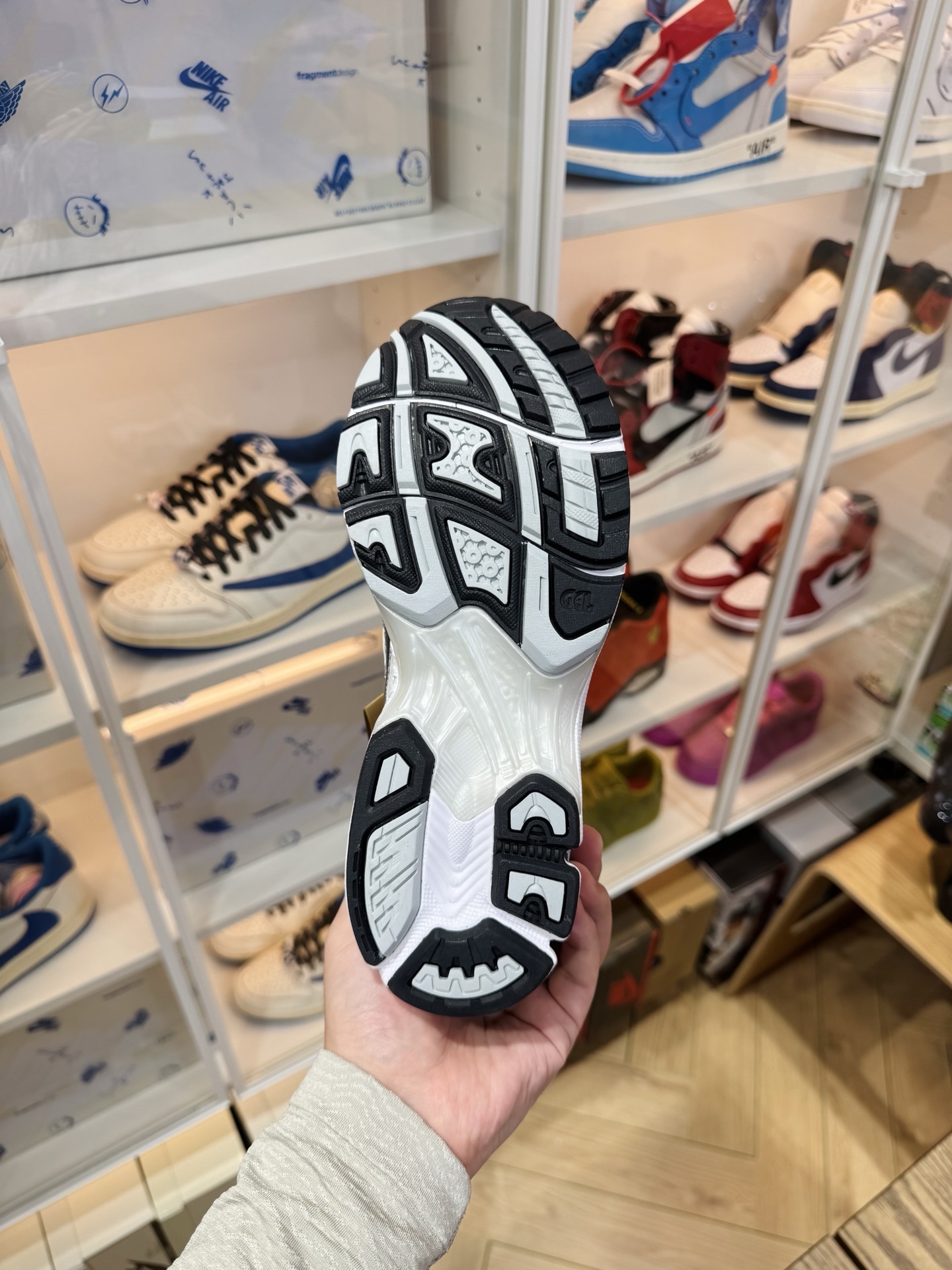 Kayano 14 White Fjord Grey 緩震跑步鞋 男女同款 白灰色1203A537-106