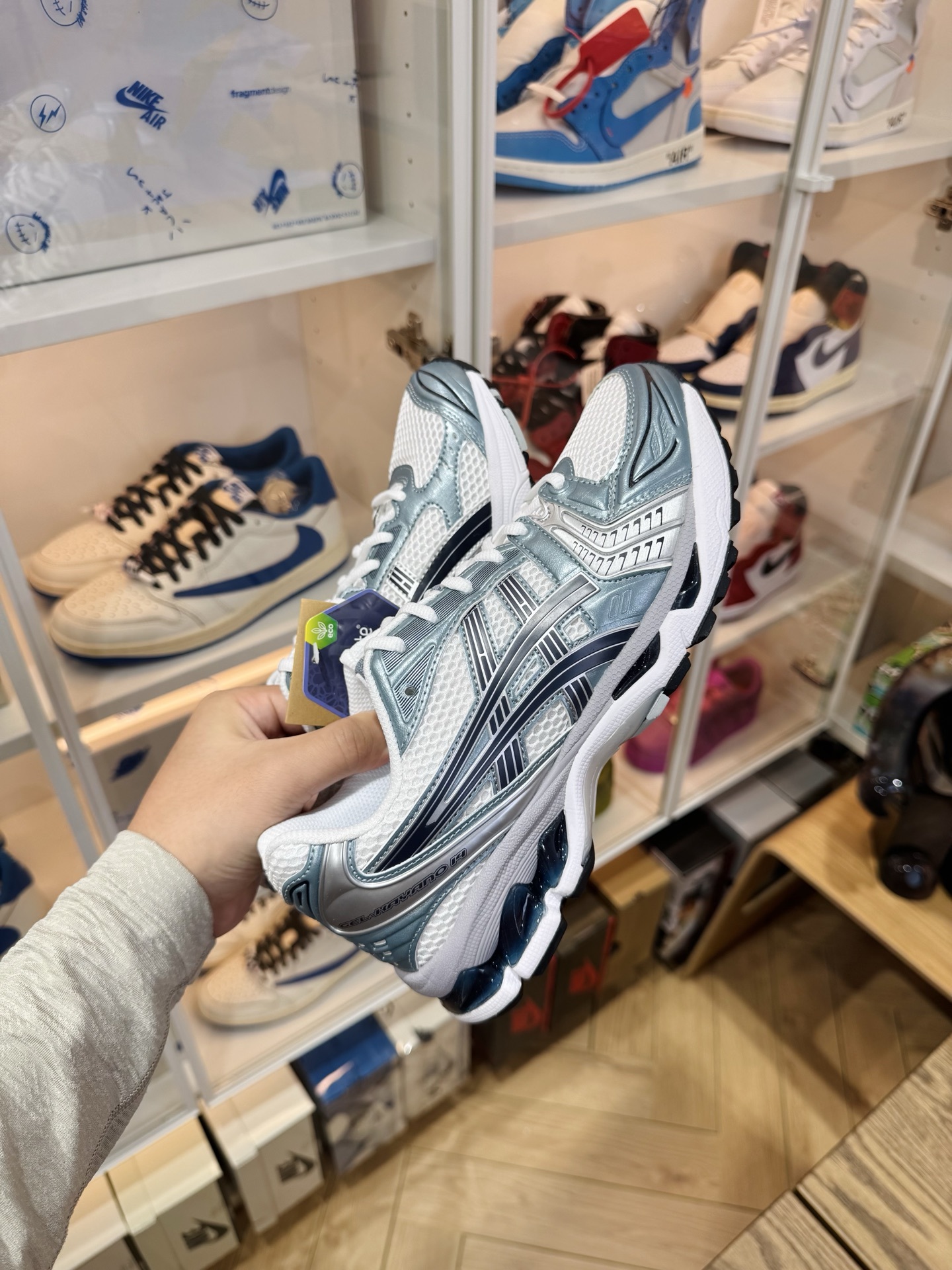 Kayano 14 White Fjord Grey 緩震跑步鞋 男女同款 白灰色1203A537-106