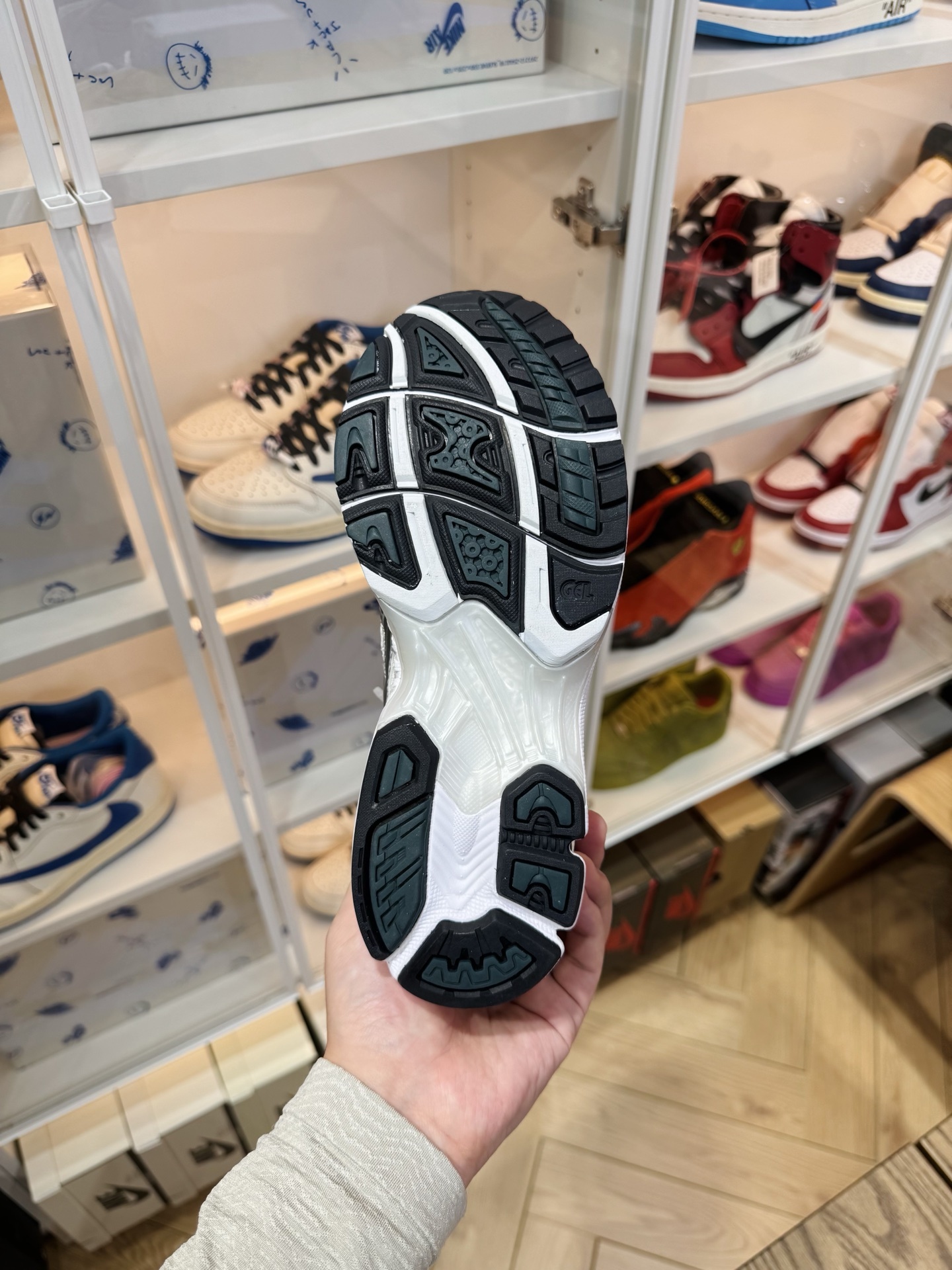 Gel-Kayano 14 x Kith  緩震跑步鞋 男女同款 銀白色1203A566-100